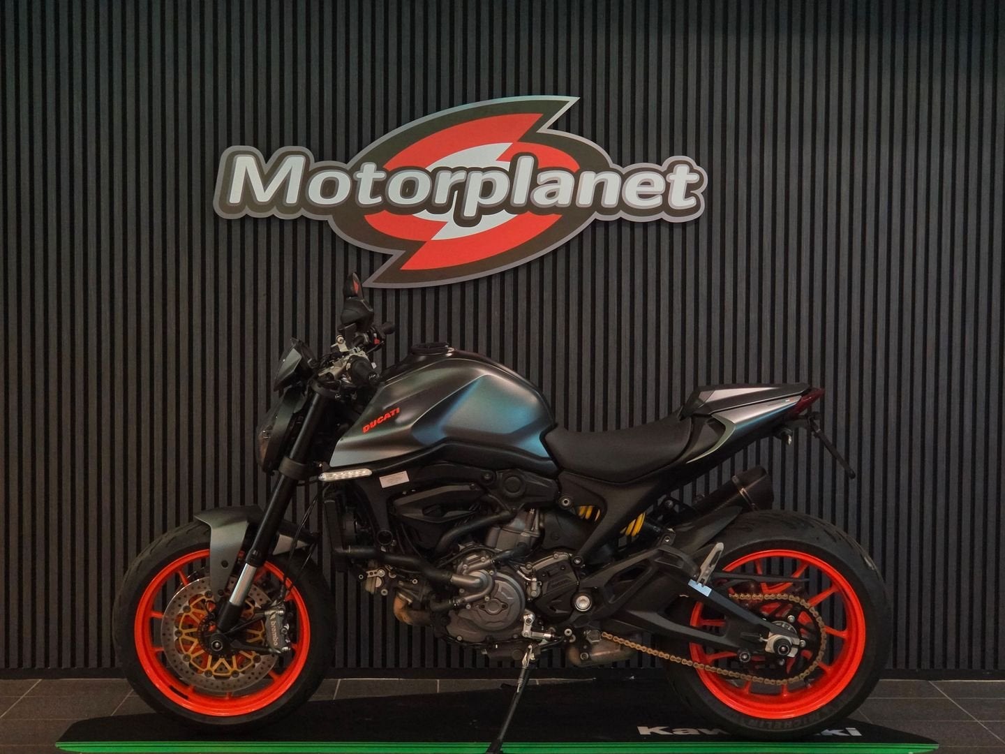 DUCATI MONSTER / MONSTER + - 2021, Motoren, Motoren | Ducati, Bedrijf, Meer dan 35 kW, 937 cc, Naked bike
