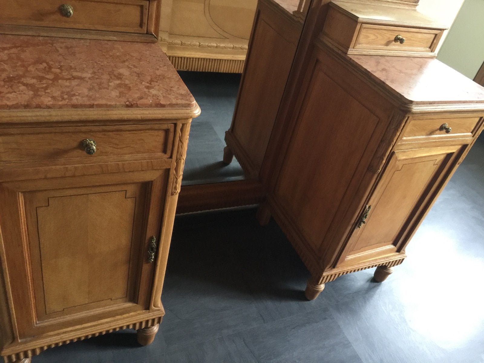 Antieke slaapkamer set - Bed, nachtkastjes, kaptafel, kledin, Ophalen