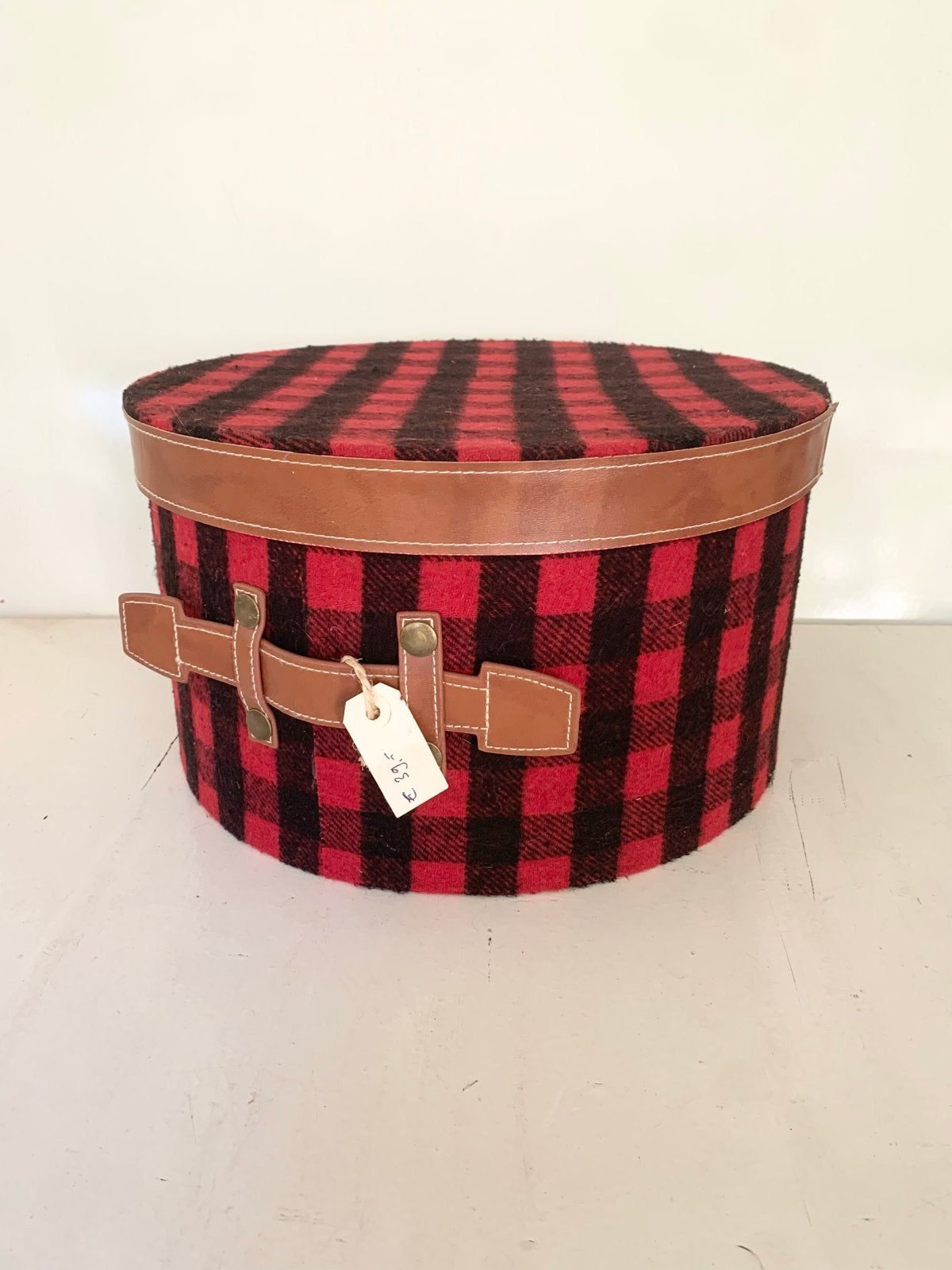 Hoeden doos rood/zwart geruit wol met leren details, Meerkleurig, Overige stijlen, Nieuw, Ophalen of Verzenden