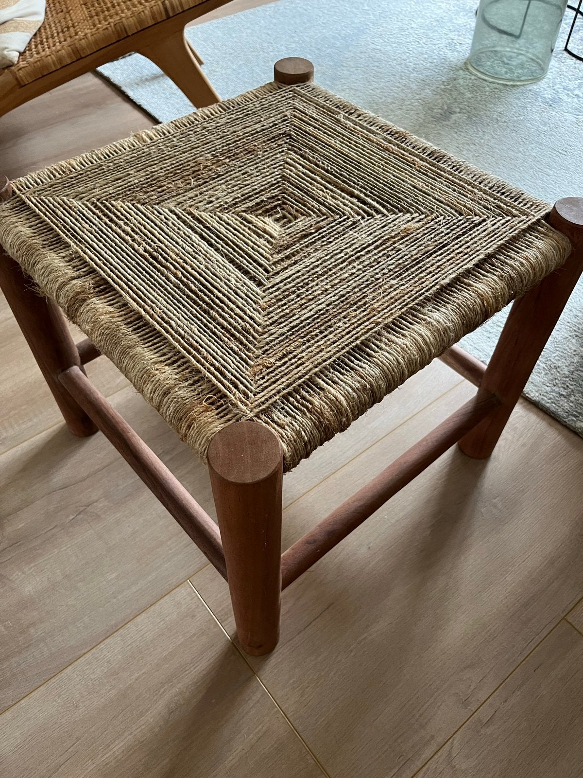 Houten kruk met gevlochten zitting, Huis en Inrichting, Ophalen, Zo goed als nieuw, Hout