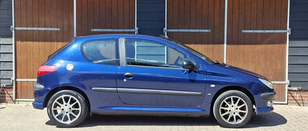 Peugeot 206 1.4 XR | Trekhaak | Lederen bekleding | APK tot, Auto's, Elektrische ramen, 15 km/l, 1360 cc, Blauw
