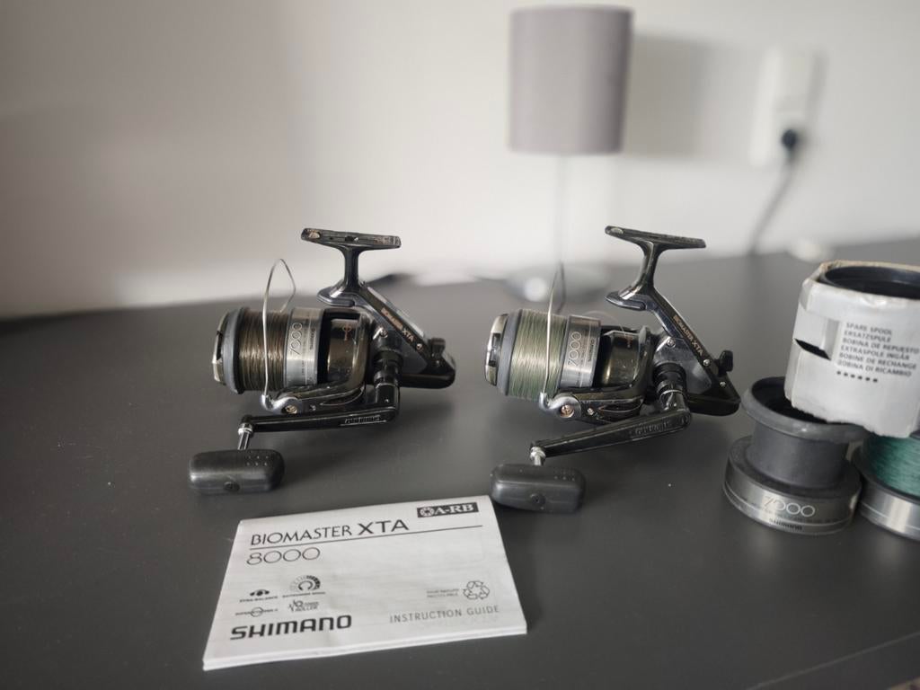 2x Shimano Biomaster XTA Molens met 5 Spoelen, Ophalen of Verzenden, Gebruikt, Molen