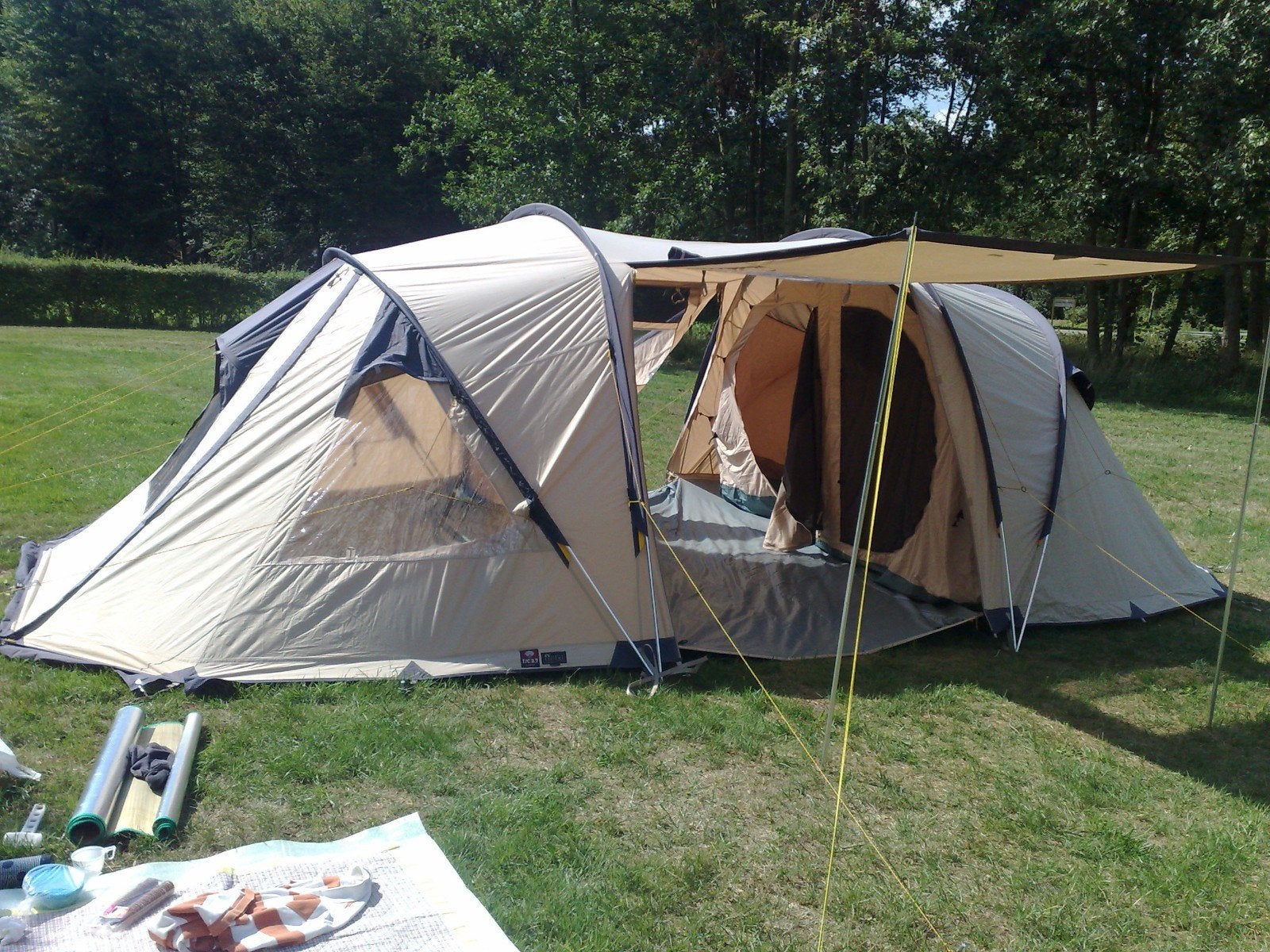 Te koop Tent 4 0f 6 personen, Caravans en Kamperen, Ophalen, Zo goed als nieuw, Tot en met 6