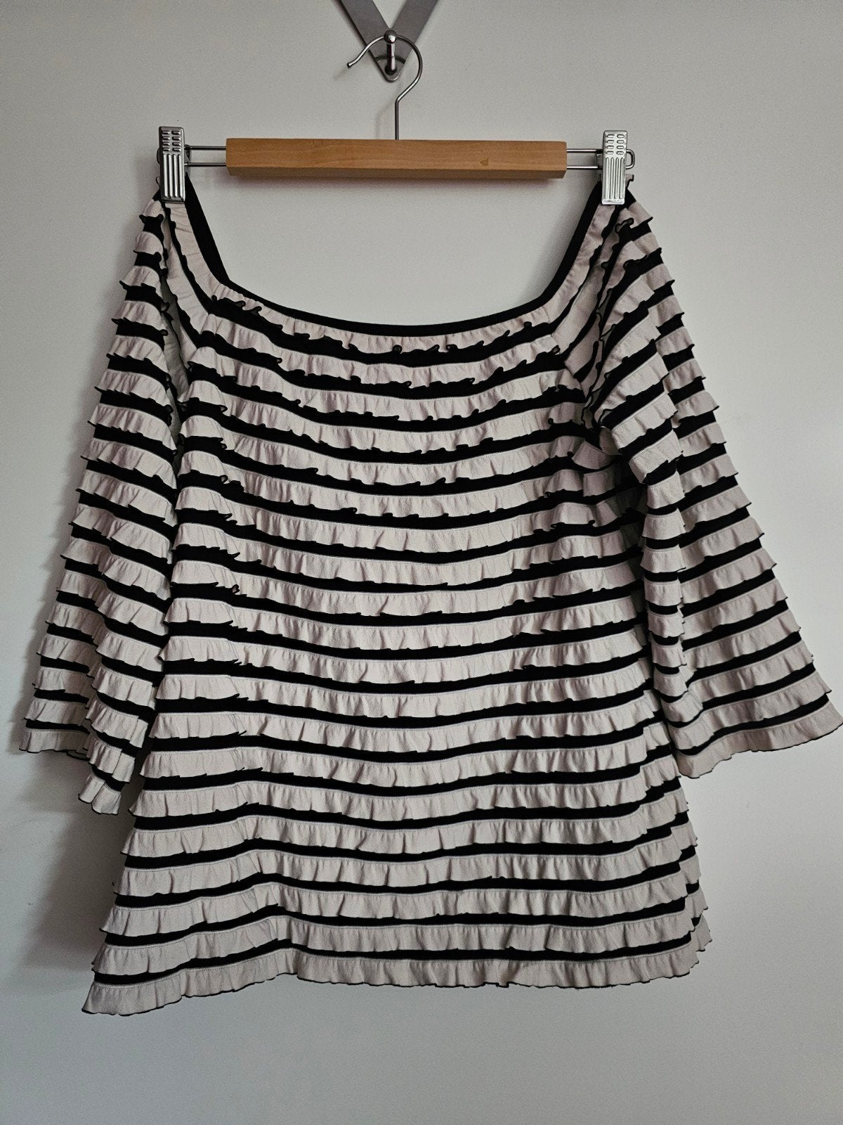 JOSEPH RIBKOFF; APARTE OFF SHOULDER TOP € 25,-, Ophalen of Verzenden, Zo goed als nieuw, Maat 38/40 (M)