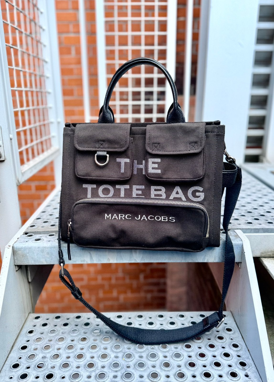 Marc Jacobs The Tote Bag – Black Canvas, Ophalen, Zo goed als nieuw, Zwart, Schoudertasje