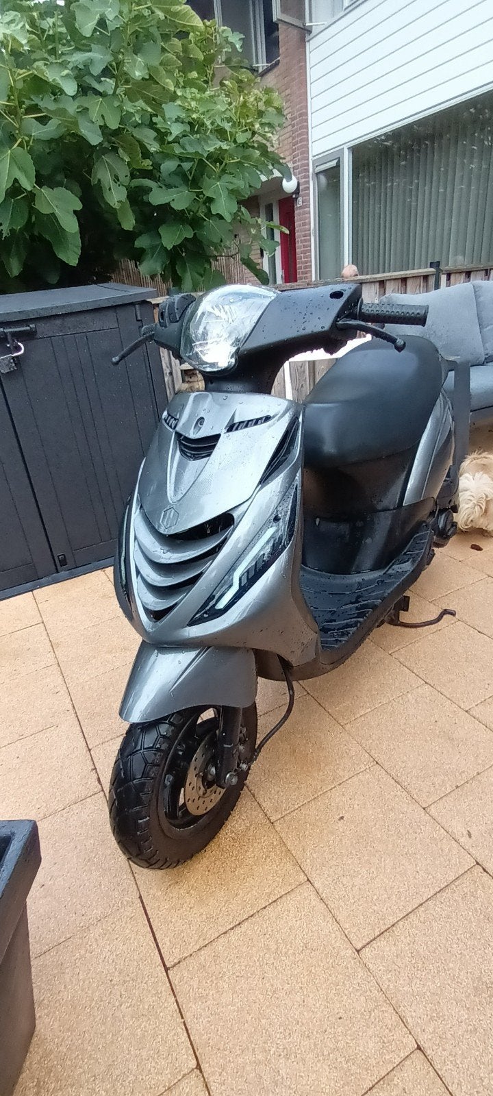 piaggio zip ! nieuwstaat !! 2017 bouwjaar!, Fietsen en Brommers, Scooters | Piaggio, Ophalen of Verzenden, Zo goed als nieuw, Benzine