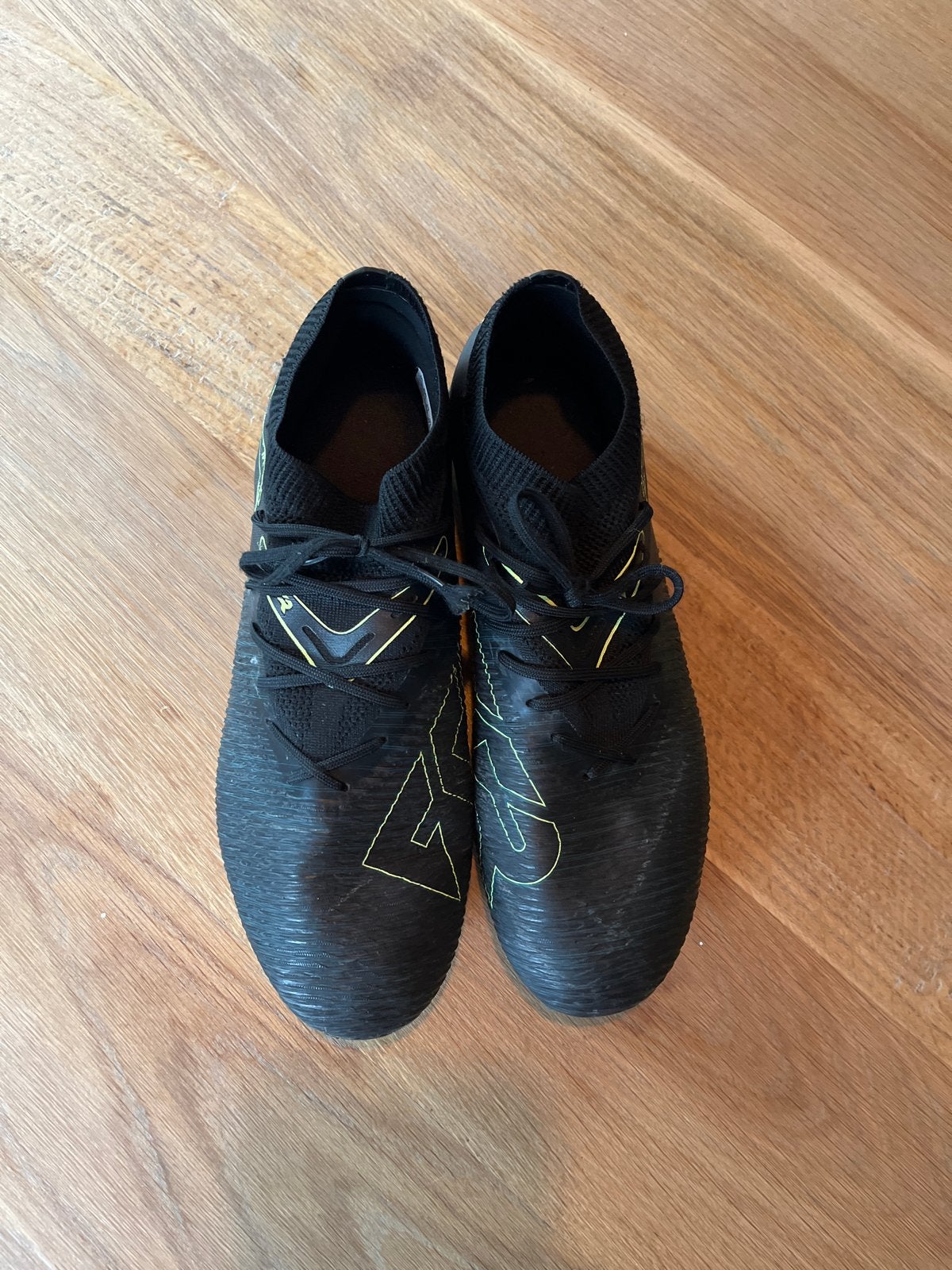 Puma Future voetbalschoenen - Zwart/Geel - Maat 42.5, Gebruikt, Maat XS of kleiner, Schoenen, Ophalen of Verzenden