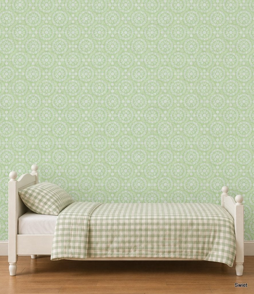 13860 Pastelkleurig behang met witte bloemen cirkels swiet, Ophalen of Verzenden, Wit
