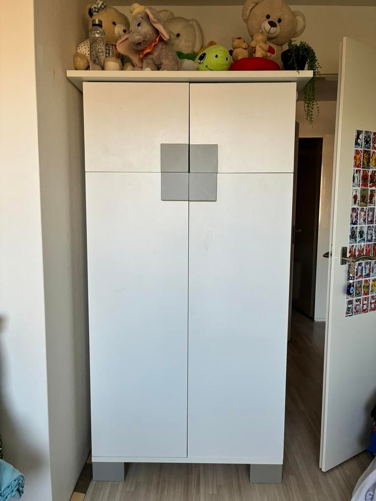 Mooie wit hang-, legkast voor slaapkamer, Ophalen, 50 tot 70 cm, 105 cm of meer, 100 cm of meer