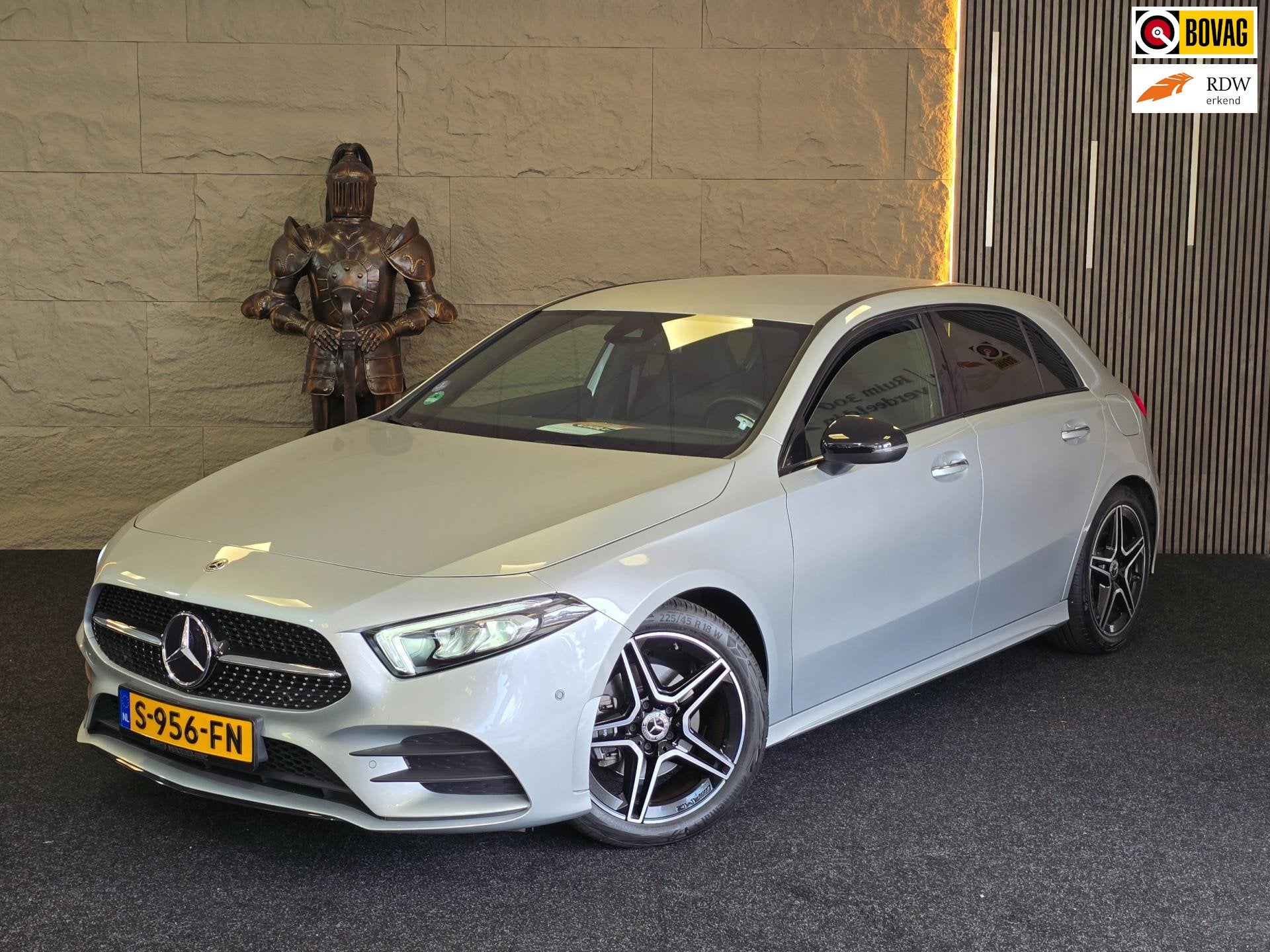 Mercedes-Benz A-klasse 180 AMG Line|GARANTIE|1E EIG|NAP|NAVI, 136 pk, Gebruikt, 4 cilinders, Origineel Nederlands