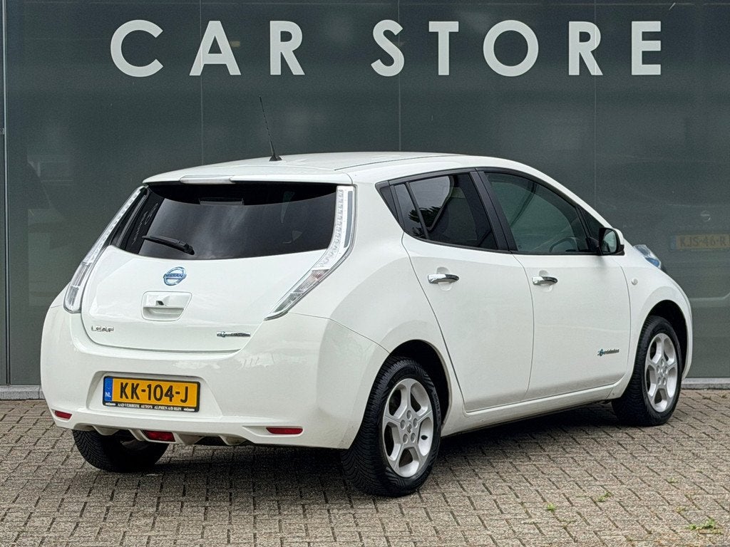Nissan LEAF Acenta 30 kWh Camera/Keyless/Navi/Airco/, Auto's, Nissan, Stof, Gebruikt, 1445 kg, Wit