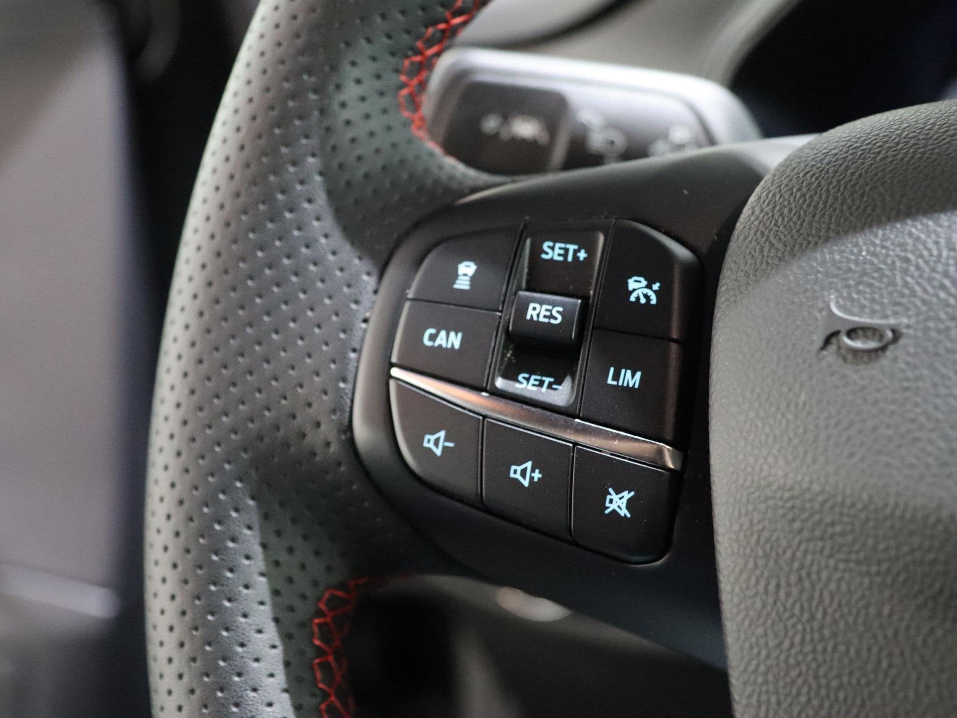 Foto 17 van Ford Focus Wagon 1.0 EcoBoost Hybrid ST Line X | Trekhaak |