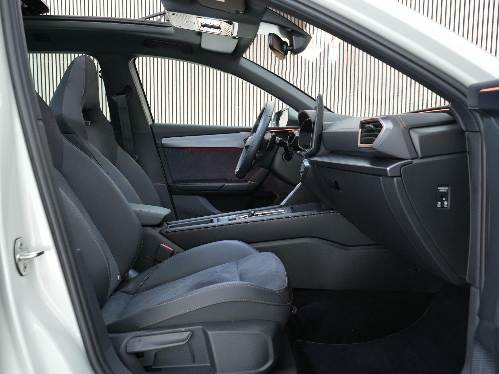 CUPRA Leon Sportstourer 1.5 TSI e-Hybrid Business |BTW auto|, Auto's, 4 cilinders, 150 pk, Alcantara, 26 kWh