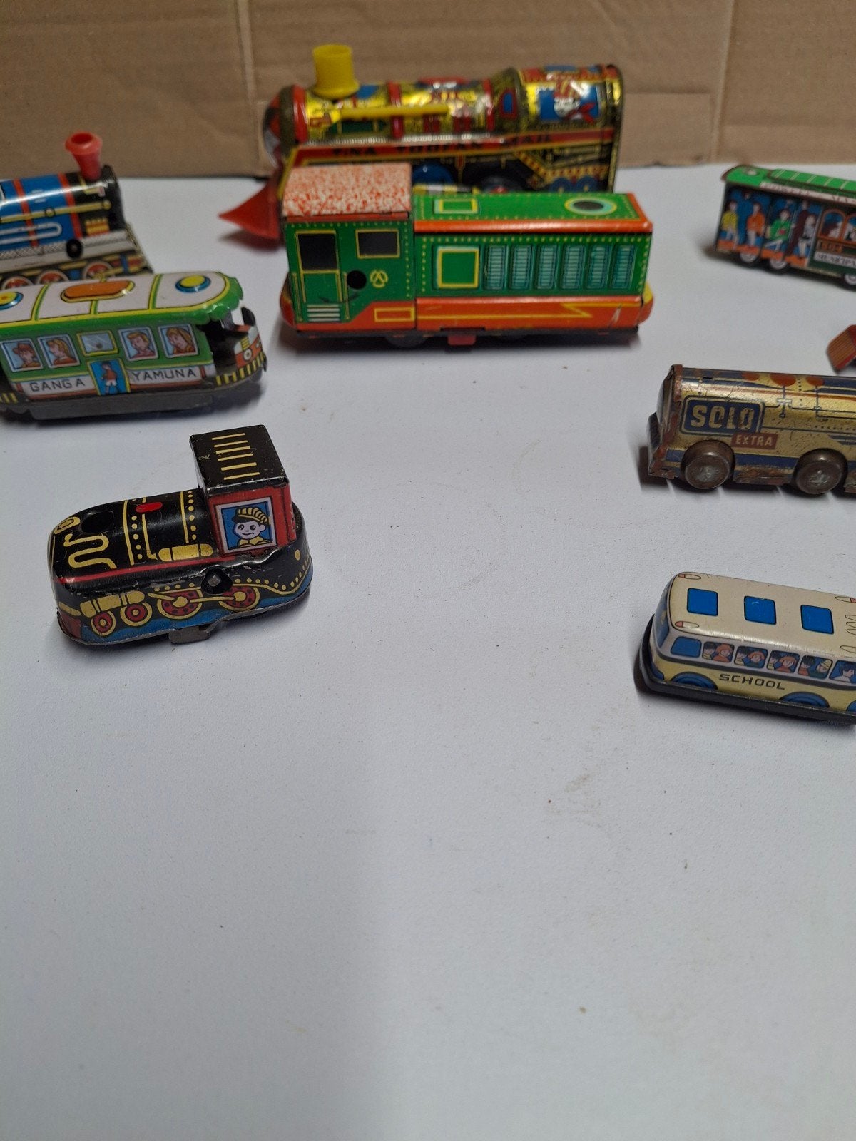 9 verschillende blikken locomotieven en bussen, Antiek en Kunst, Ophalen of Verzenden