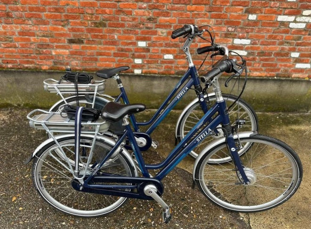 Set electrische stella vicenza fietsen, Fietsen en Brommers, Fietsen | Dames | Damesfietsen, Versnellingen, Zo goed als nieuw