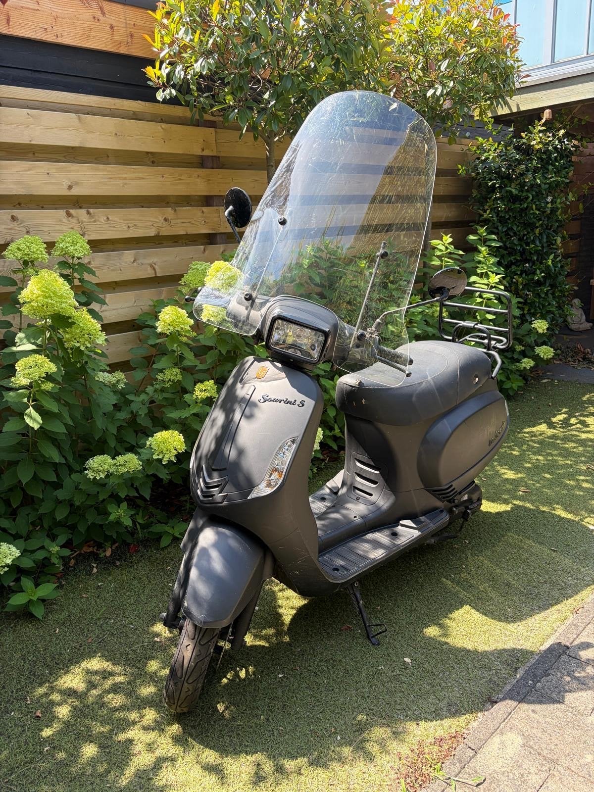La Souris Sourini S Scooter - Geel Kenteken, Fietsen en Brommers, Scooters | Overige merken, Ophalen, Gebruikt, Maximaal 45 km/u