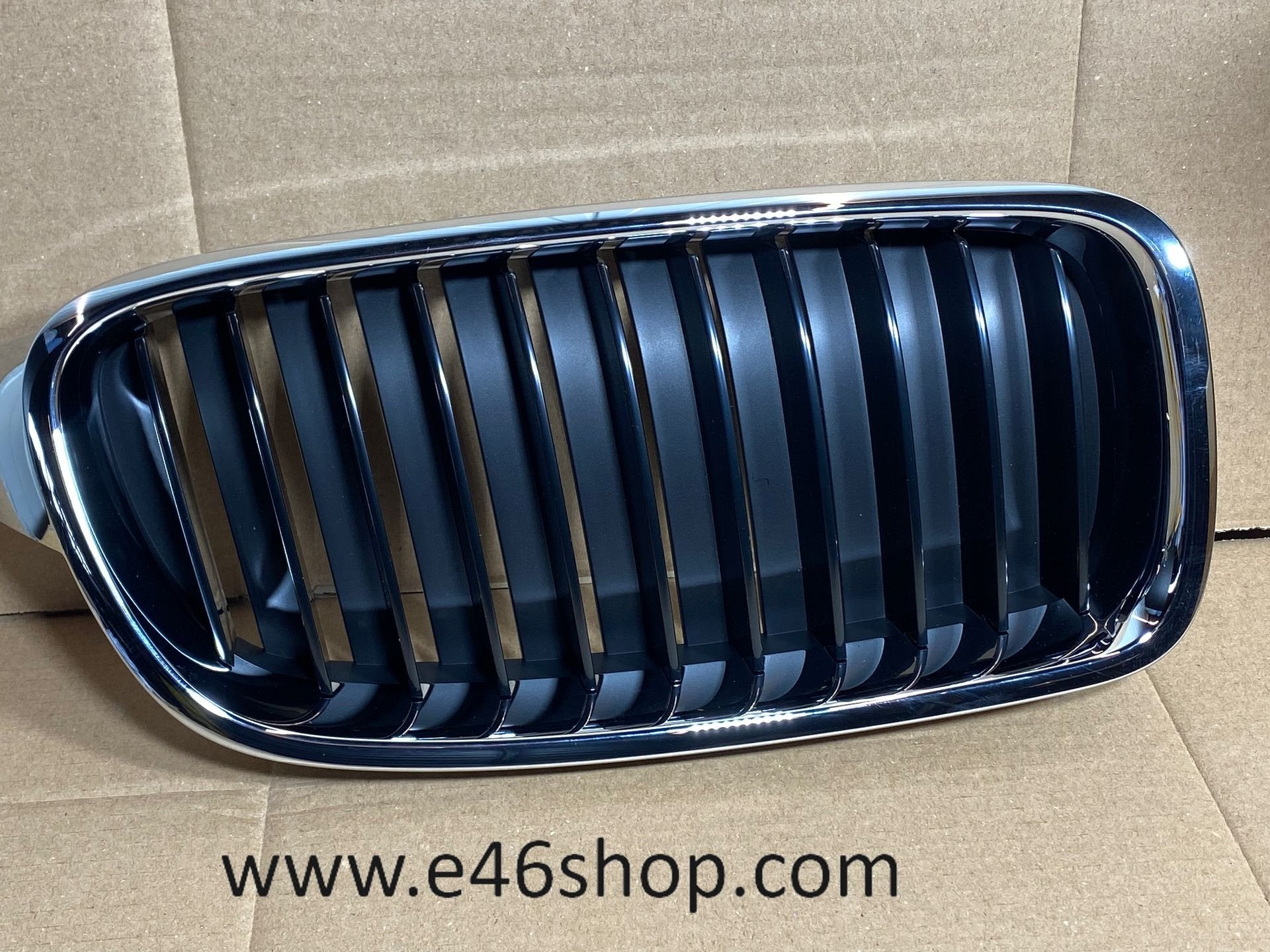 GRILL RECHTS BMW EFFICIENT DYNAM "3 F30 F31 NIEUW OE 5113740, Auto-onderdelen, -, -, Nieuw, Ophalen of Verzenden