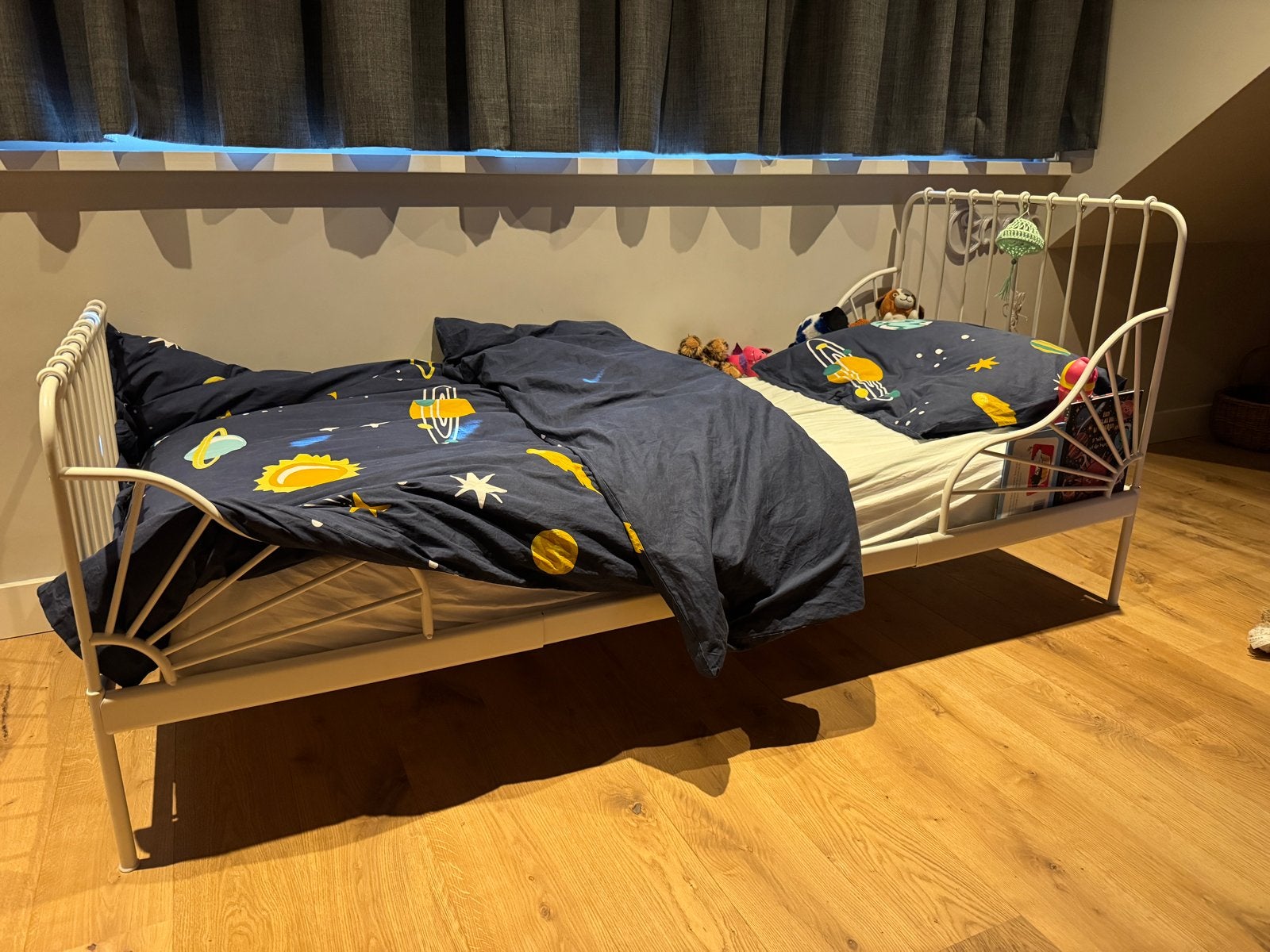 IKEA Minnen uitschuifbaar bed wit (incl. matras), Ophalen, Eenpersoons, Wit, 80 cm