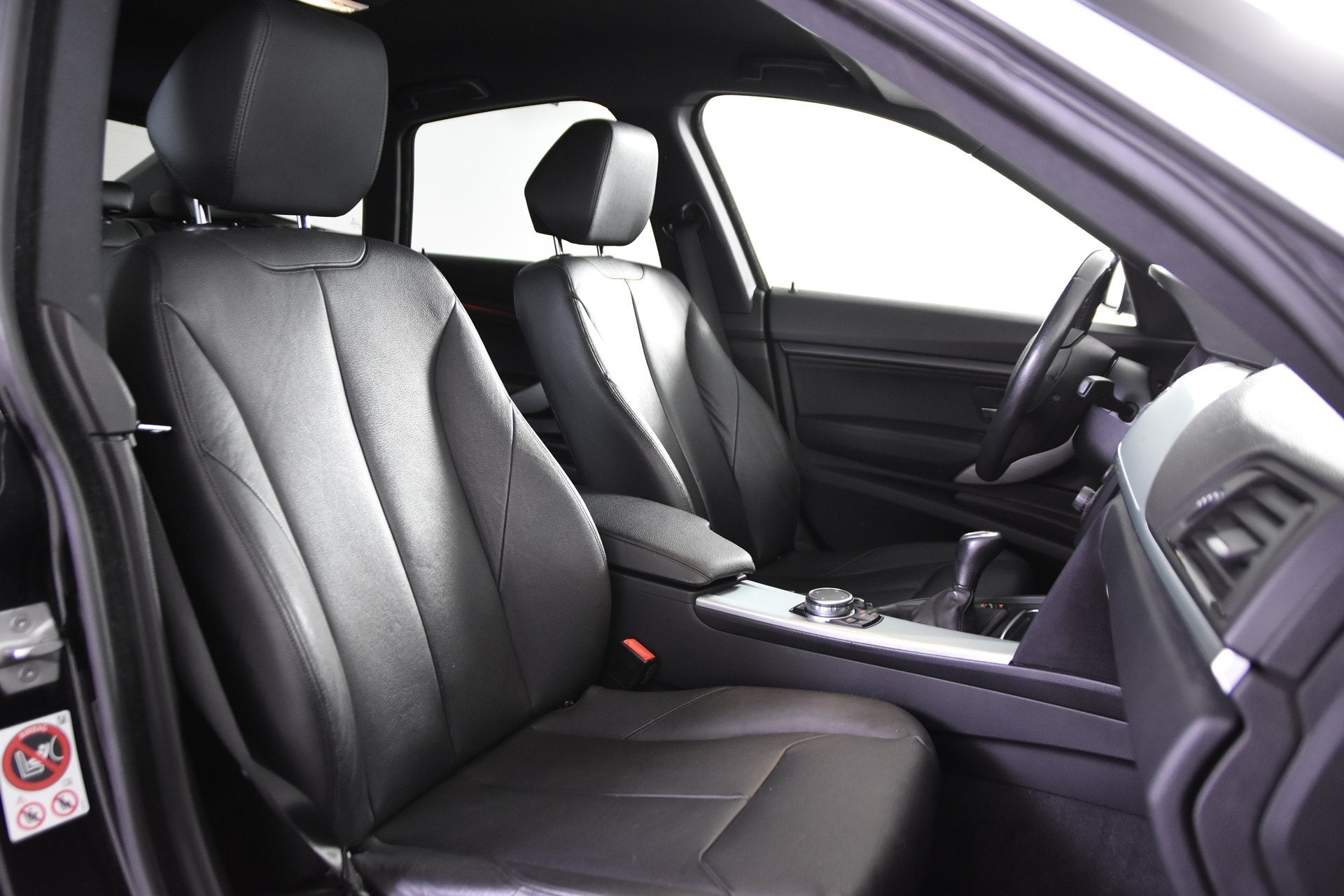 BMW 3-serie 318d GT *Leer*Navigatie* (bj 2016), Auto's, 745 kg, 4 cilinders, Zwart, Bedrijf