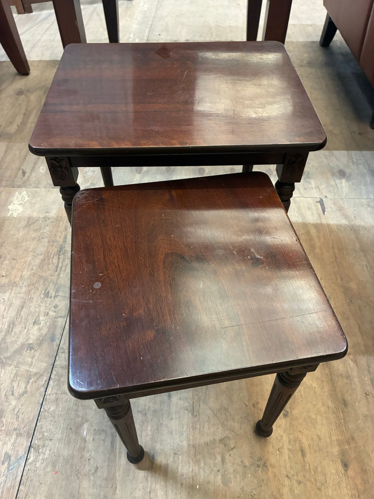Set van 2 antieke bijzettafels, Ophalen