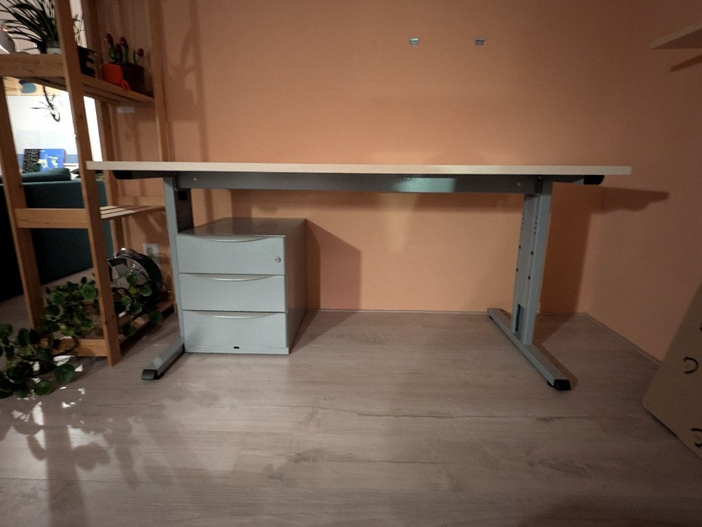 Bureau 160x80cm - in hoogte verstelbaar met ladekast
