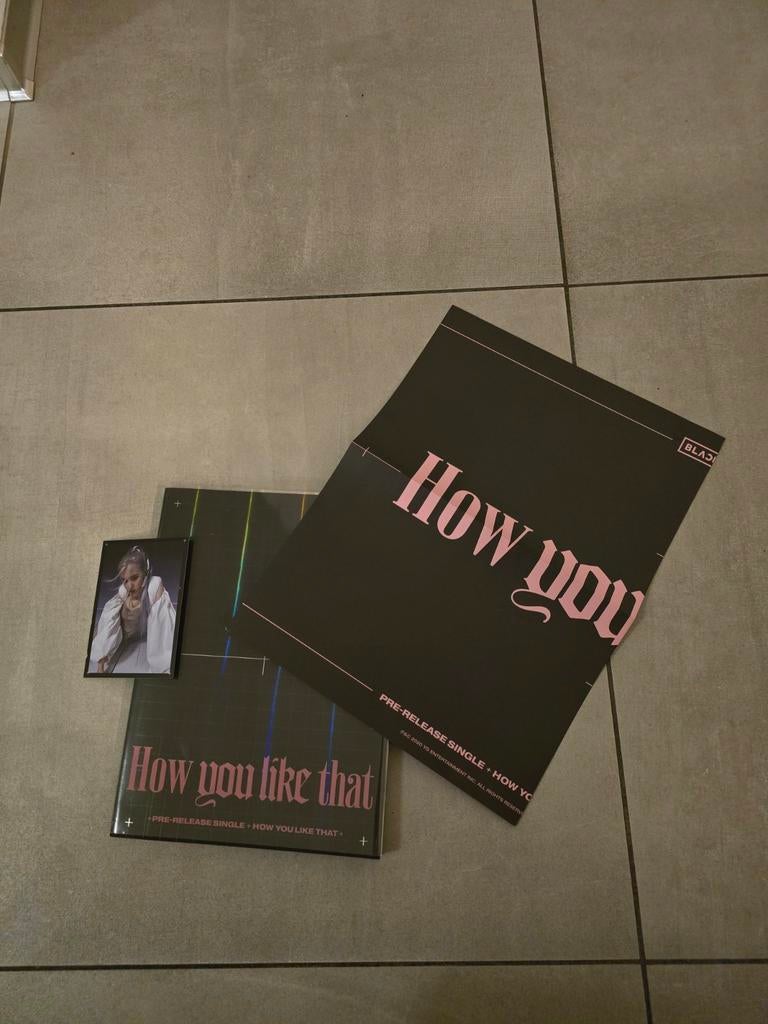 Blackpink How You Like That boek met CD, postcard en poster, Ophalen of Verzenden, 2020 tot heden, Zo goed als nieuw