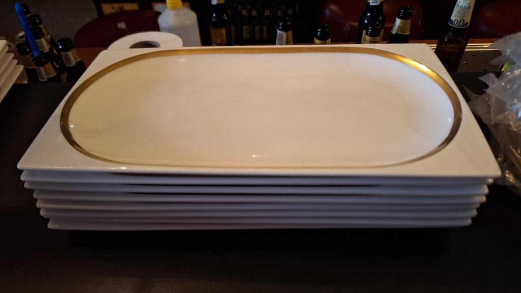 Witte Wedgewood Plato Gold schalen met gouden rand, Ophalen of Verzenden