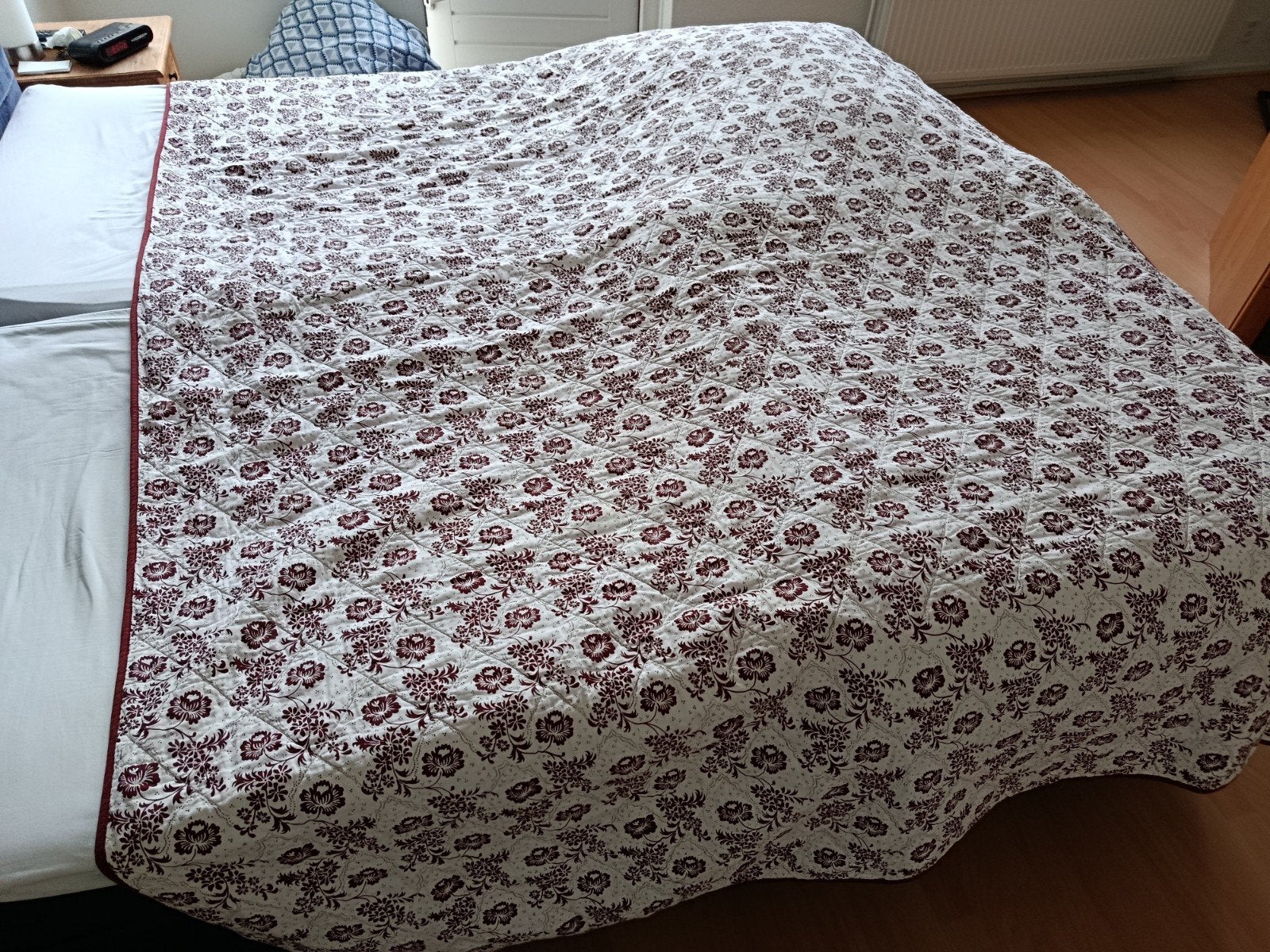 IKEA ALVINE BLOMMIG Quilt - 180x280 cm, Huis en Inrichting, Katoen, Tweepersoons, Ophalen of Verzenden, Zo goed als nieuw