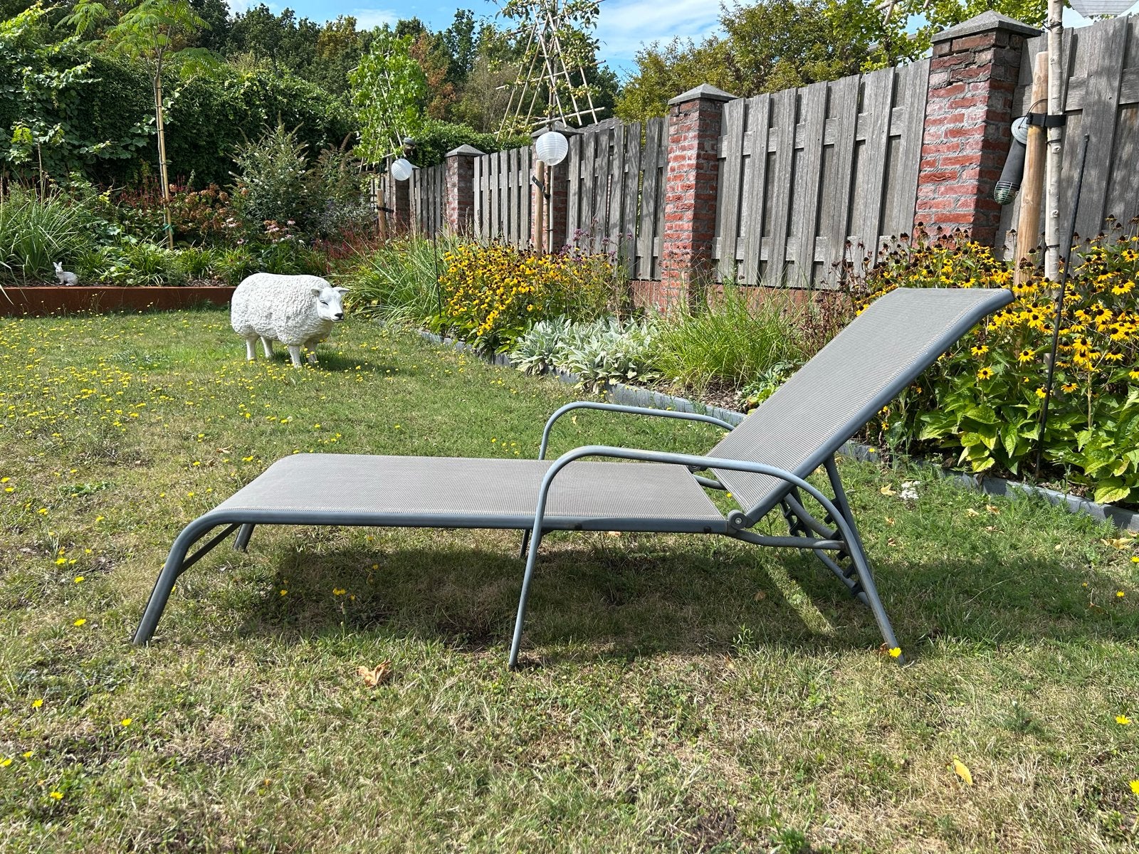 Verstelbare ligstoel voor tuin of terras weerbestendig AKTIE, Ophalen, Gebruikt, Metaal, Verstelbaar