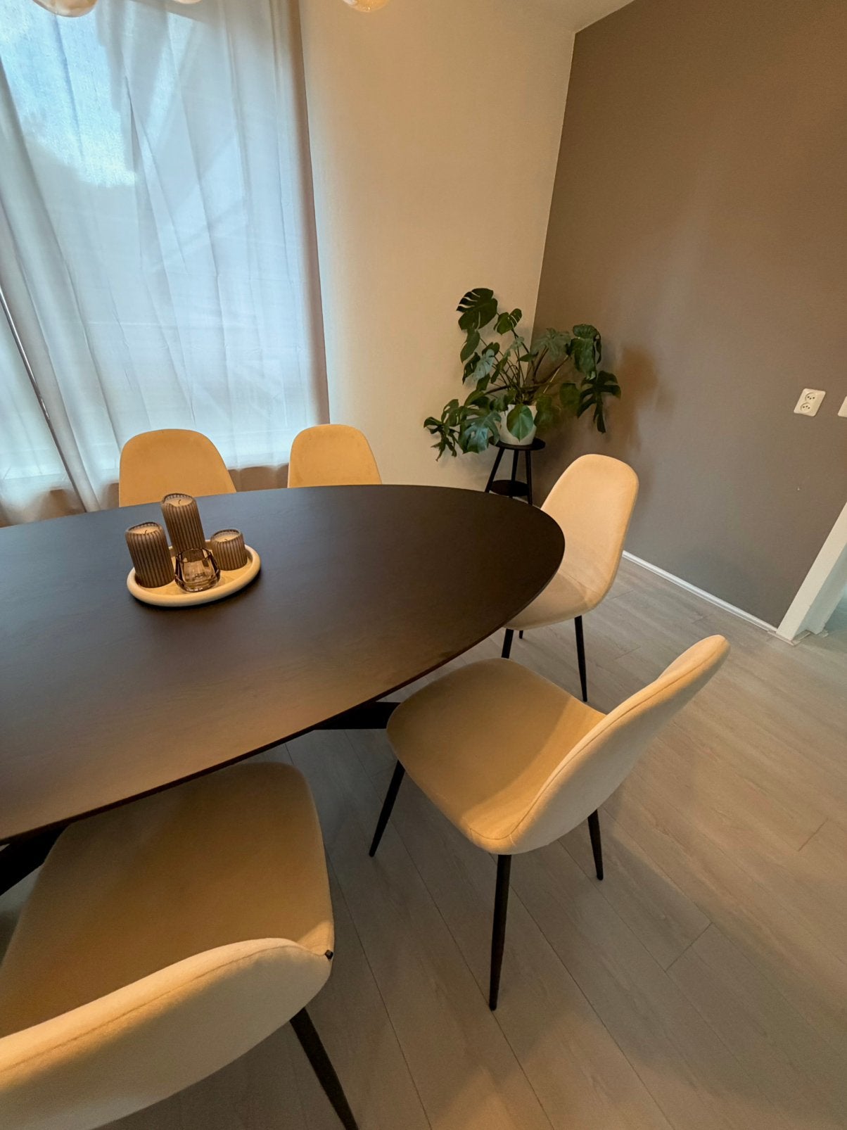 Luxe Beige Eetkamerstoelen | Japandi | Hotel Chique | Crème, Ophalen, Japandi, Overige kleuren, Zo goed als nieuw