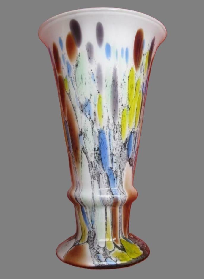 Jaren '40-'50 Bohemian spatterglass trompetvaas., Antiek en Kunst, Antiek | Vazen, Ophalen