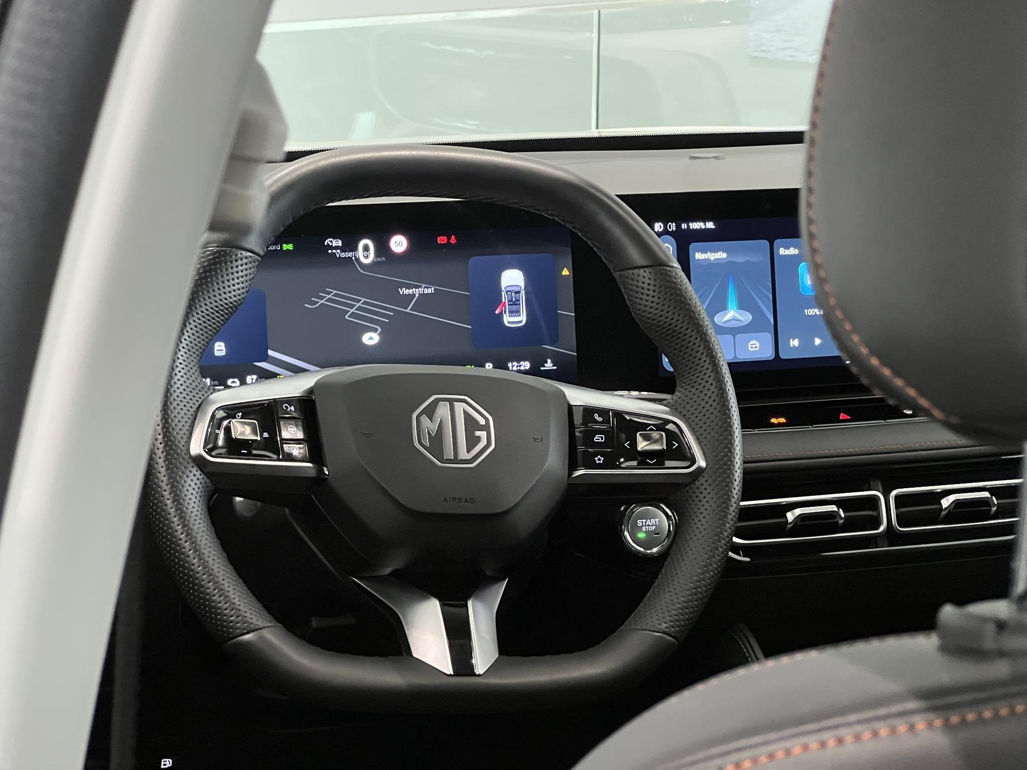 MG HS 1.5 PHEV Luxury | 100km Electrisch | Navi | CarPlay |, Auto's, MG, 12 maanden, Stof, 4 cilinders, Hybride Elektrisch/Benzine