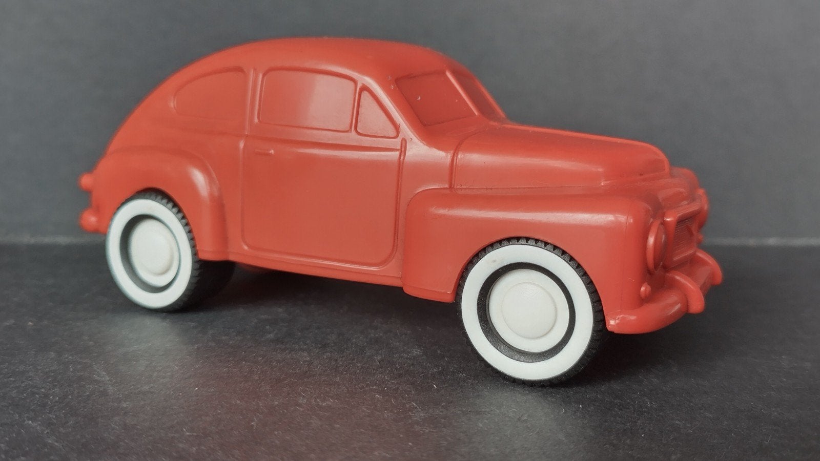 Volvo PV 444 1:32 Combiplay Alskog Design Red Pol, Overige merken, Auto, Verzenden, .