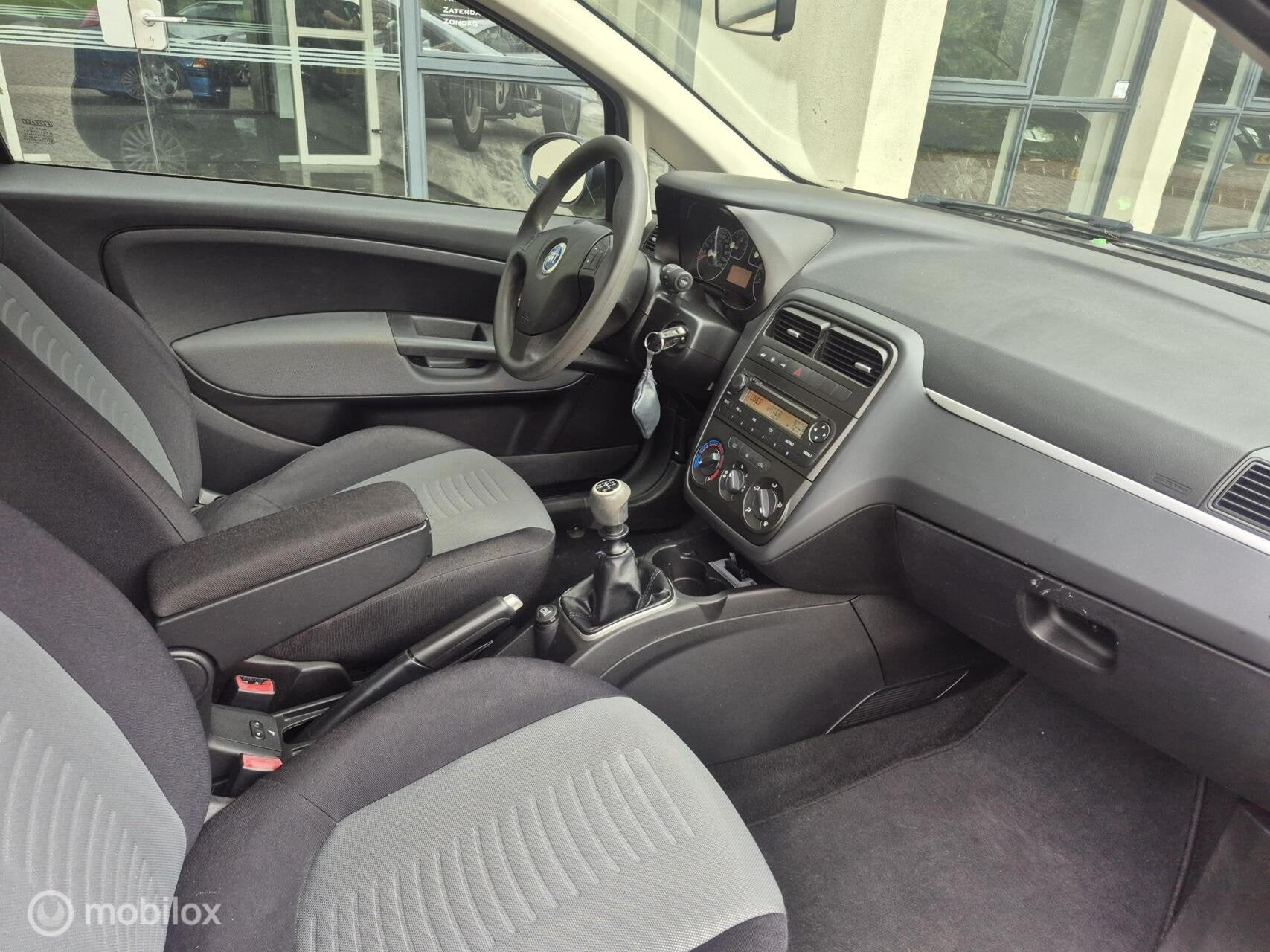 Fiat Grande Punto 1.2 Active 3DRS, '07 Airco|28-06-2027 APK!, Auto's, Stof, 40 €/maand, 1242 cc, 4 cilinders