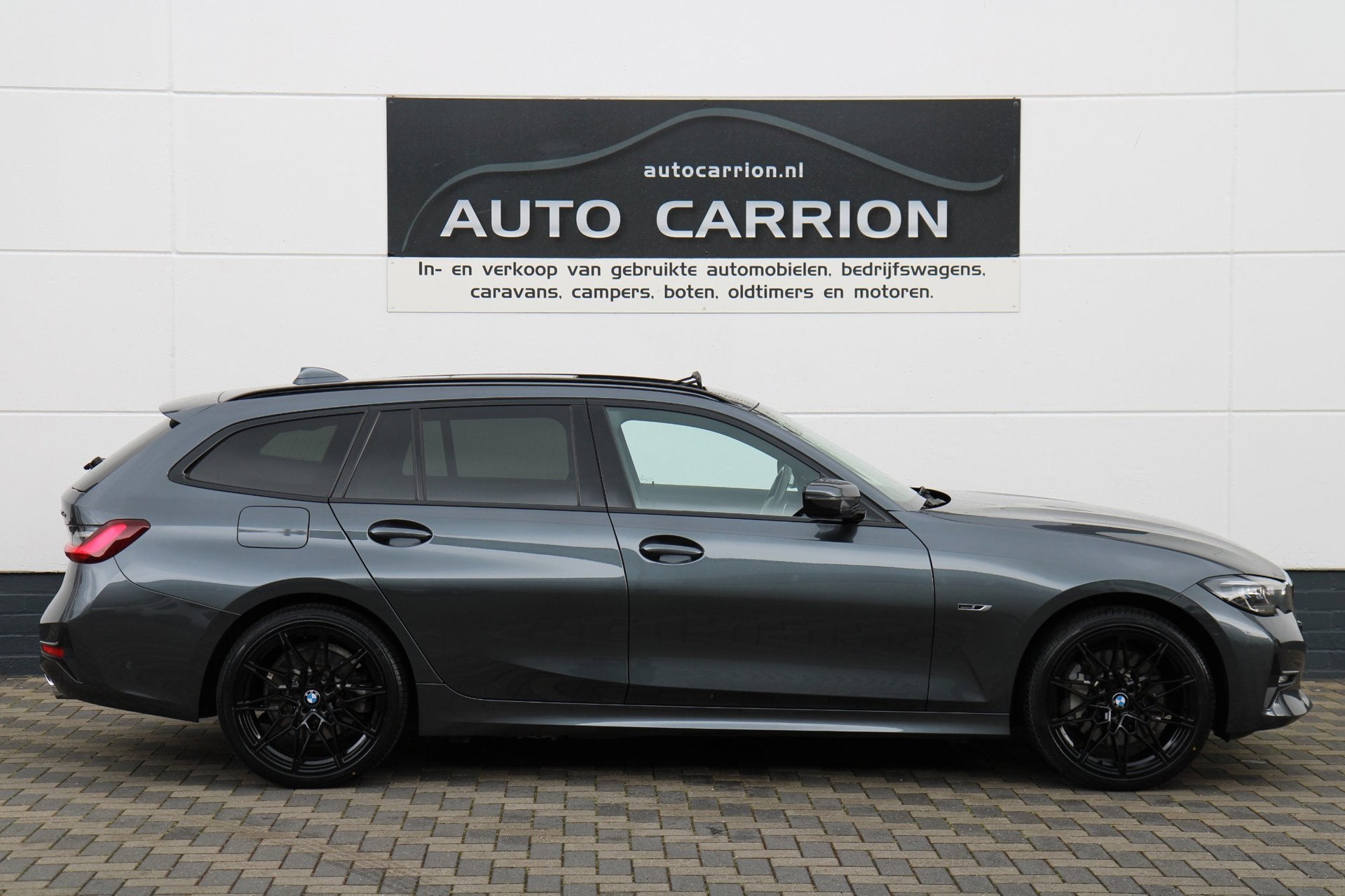 BMW 3-serie Touring 330e xDrive Pano HUD Tr.haak 19 inch BTW, Auto's, 1998 cc, Gebruikt, 4 cilinders, 1865 kg