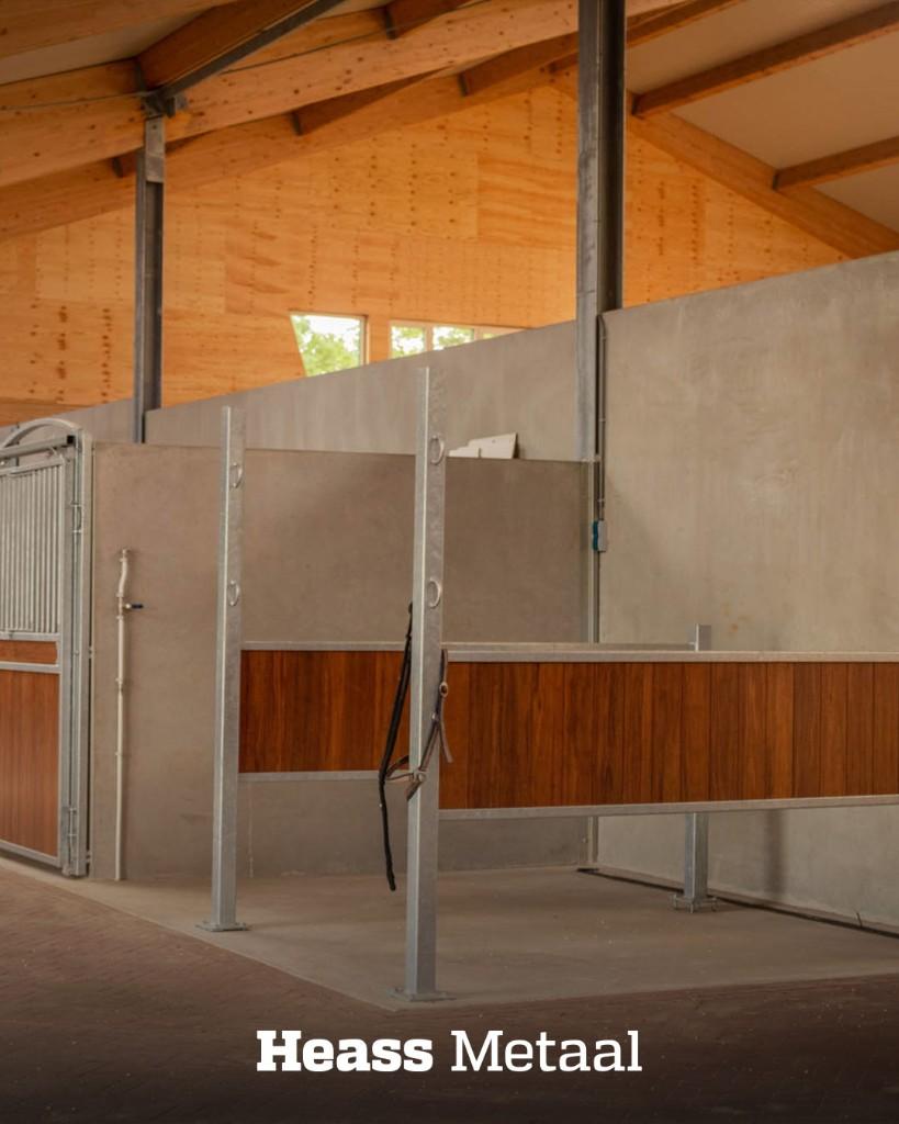 Wasplaats paardenstal | Wasplaatswanden, Weidegang, 4 paarden of pony's of meer