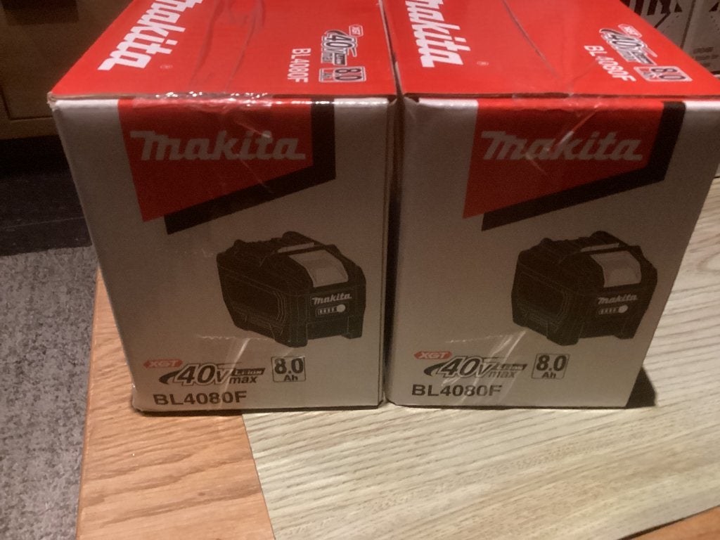 Nieuwe originele Makita accu’s 2 x BL4080F per stuk 210,00, Doe-het-zelf en Verbouw, Gereedschap | Machine-onderdelen en Toebehoren