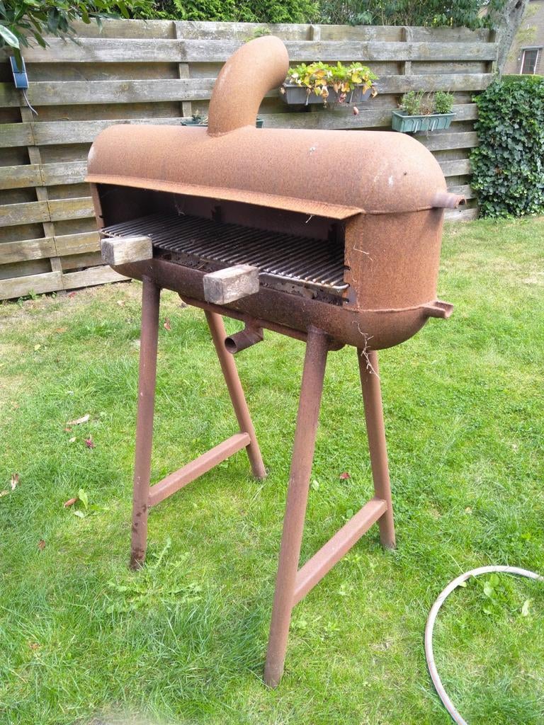 Unieke BBQ van oude gasfles met rooster en luchttoevoer, Ophalen, Zo goed als nieuw, Handgemaakt