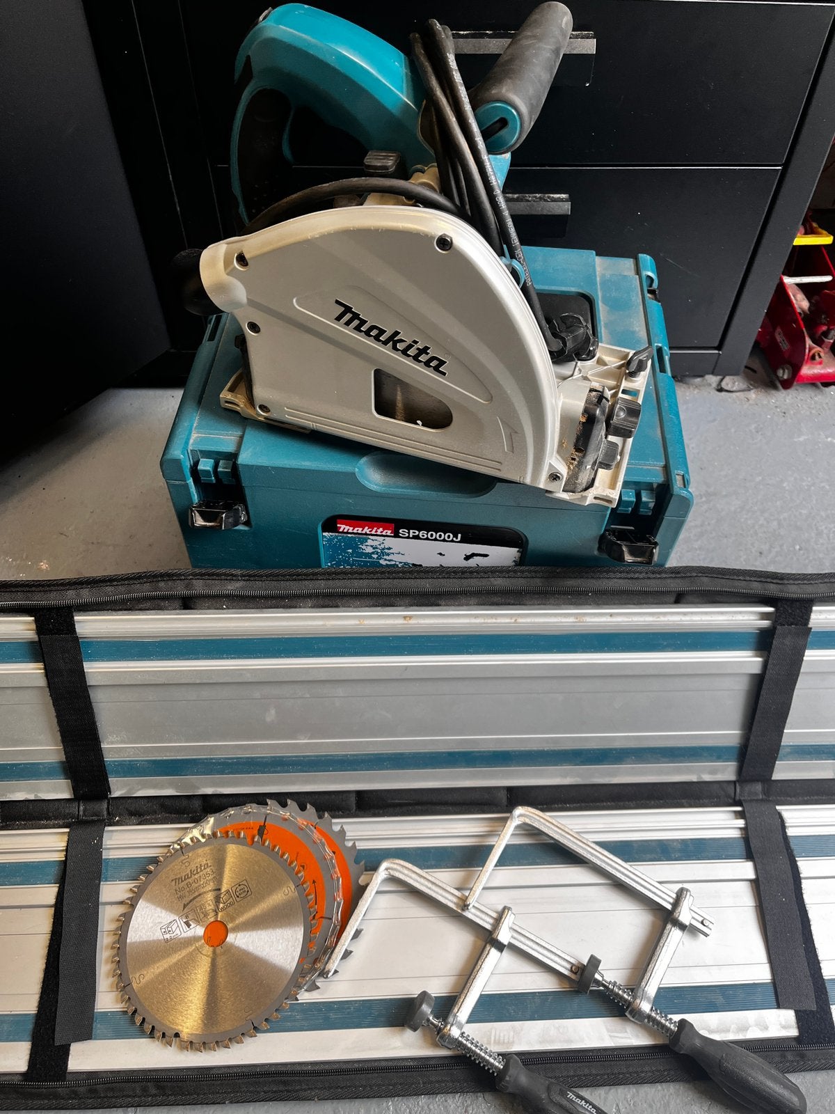 Makita sp6000j invalzaag 230v, cirkelzaag, compleet, Ophalen, Invalzaag, Zo goed als nieuw, 30 tot 70 mm