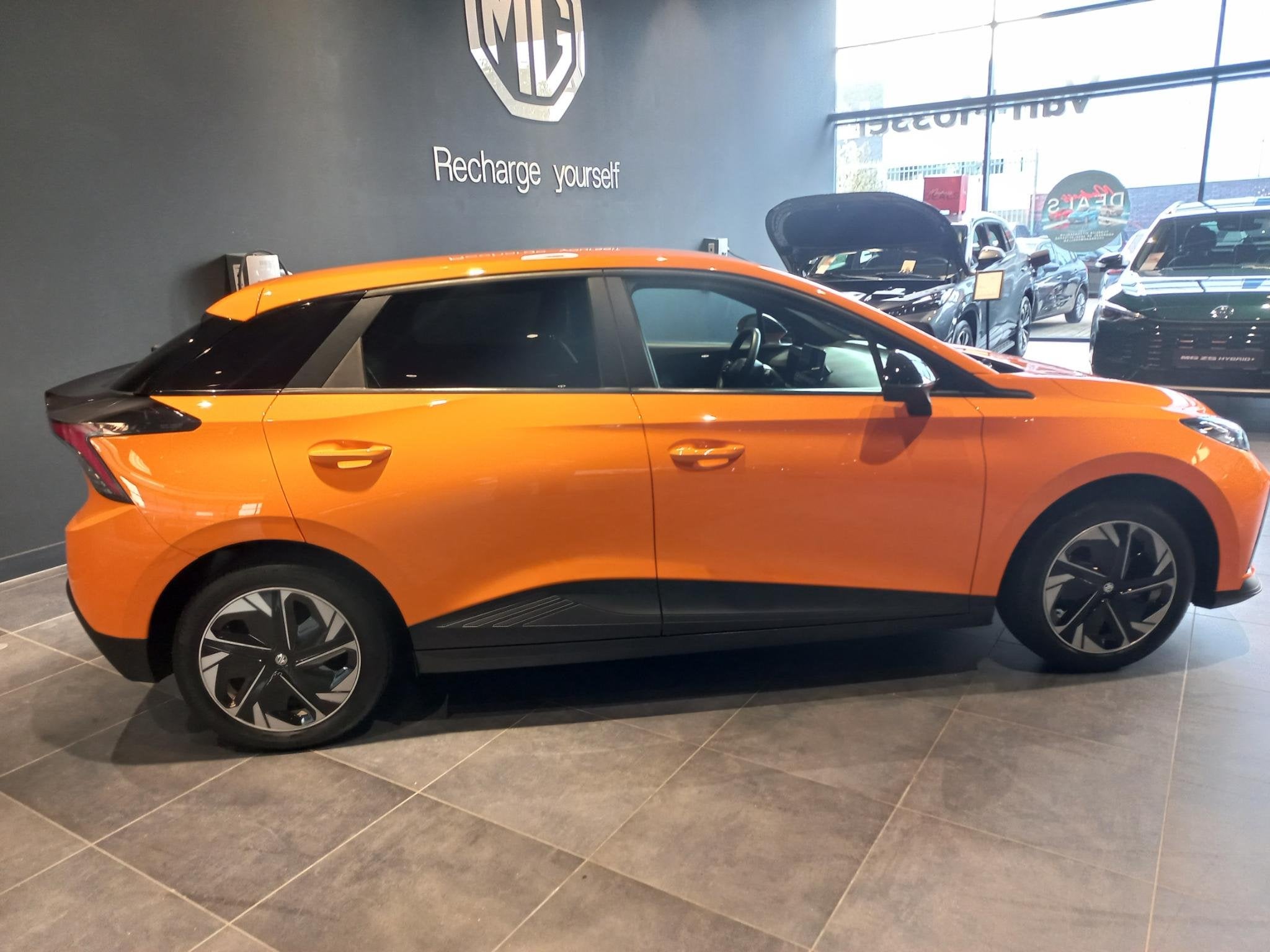 MG MG4 Electric Comfort 64 kWh, Auto's, Automaat, 12 maanden, Gebruikt, Overige kleuren