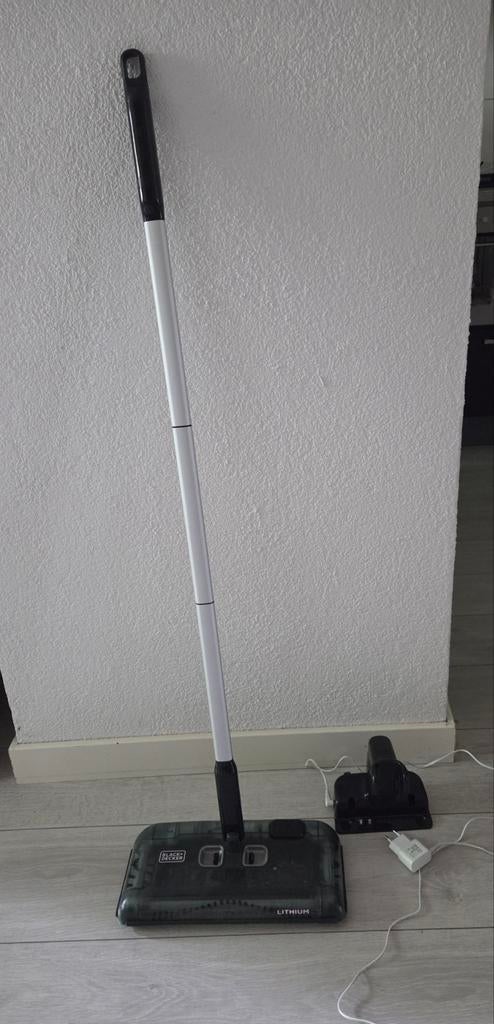 Elektrische  rolveger black + Decker, Ophalen, Nieuw, Reservoir, Kruimeldief