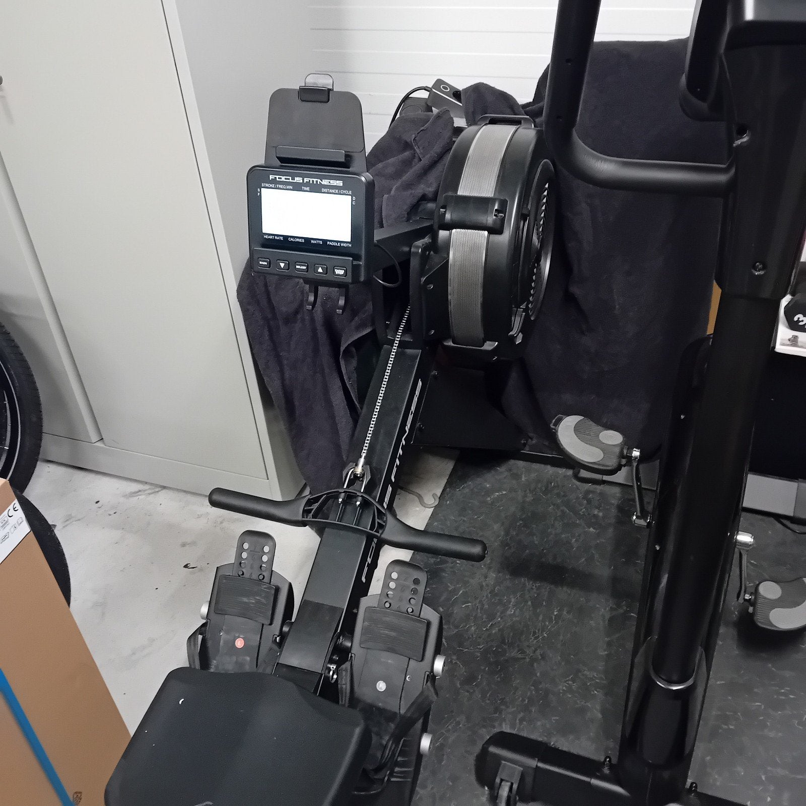 Focus Fitness Roeitrainer Row 6, Sport en Fitness, Fitnessapparatuur, Ophalen, Zo goed als nieuw, Rug, Metaal
