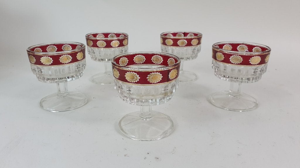 5x vintage Boheems kristal likeurglas, rode rand. 8A5, Ophalen of Verzenden