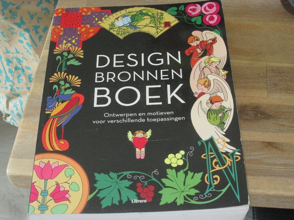 Design Bronnen Boek: Ontwerpen en motieven, Onbekend, Ophalen of Verzenden, Zo goed als nieuw, Tekenen en Schilderen