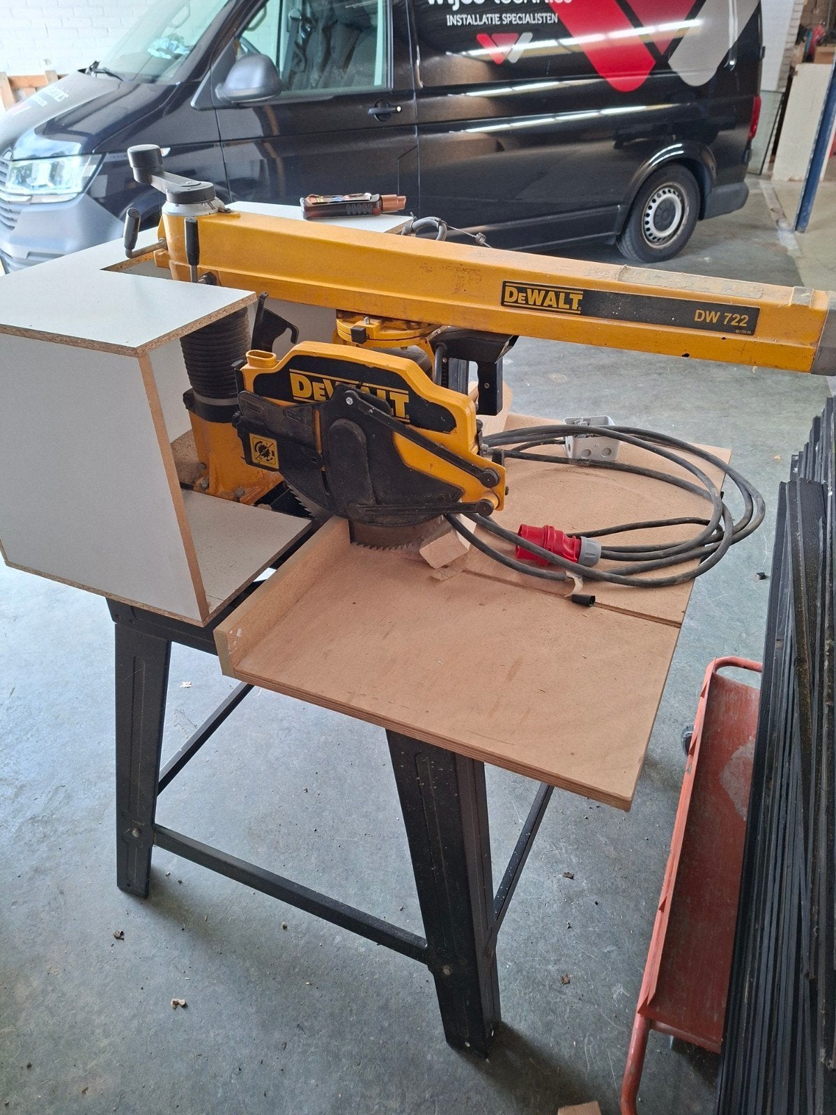 DeWalt DW722 Afkortzaag - Krachtige en Betrouwbaar, Doe-het-zelf en Verbouw, Gereedschap | Zaagmachines, Ophalen, Gebruikt, DeWalt