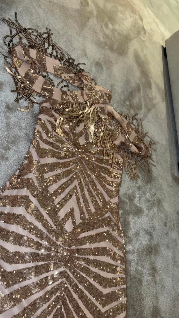 Gouden galajurk met pailletten, Kleding | Dames, Maat 38/40 (M), Galajurk, Overige kleuren, Verzenden