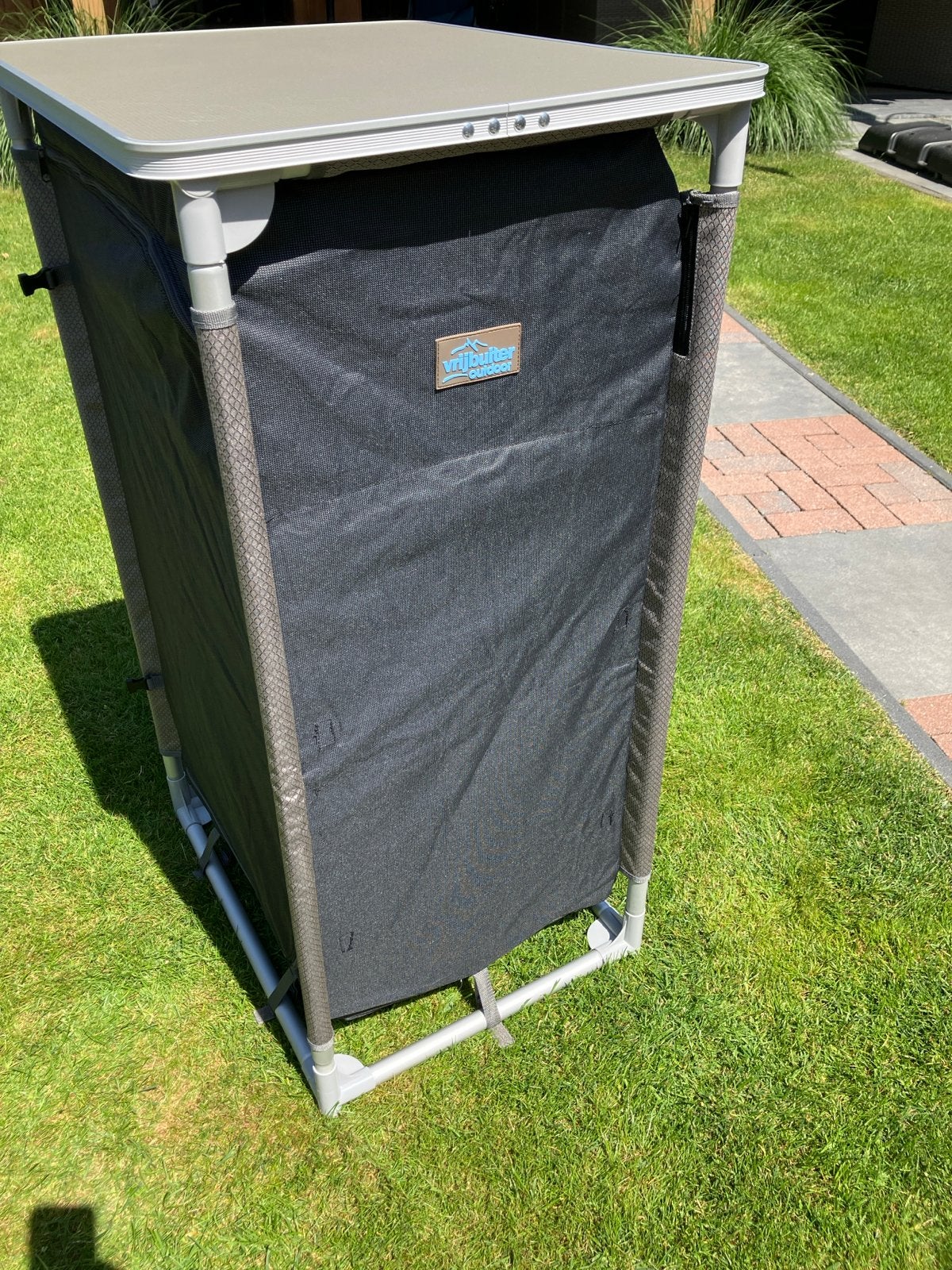 Vrijbuiter Outdoor campingkast met planken, Ophalen, Gebruikt