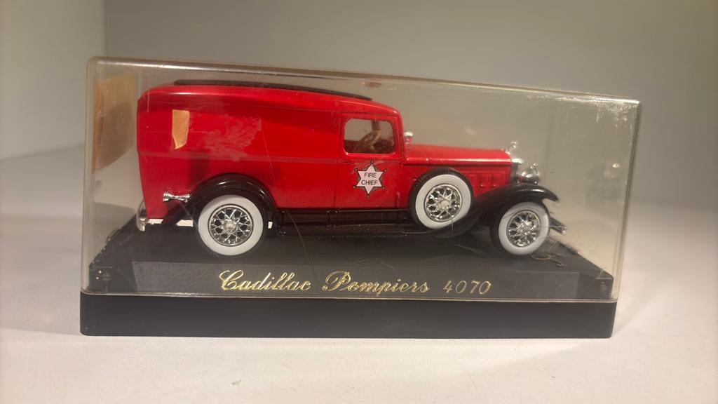 Cadillac pompiers solido 1.43, Auto, Solido, Ophalen of Verzenden, A