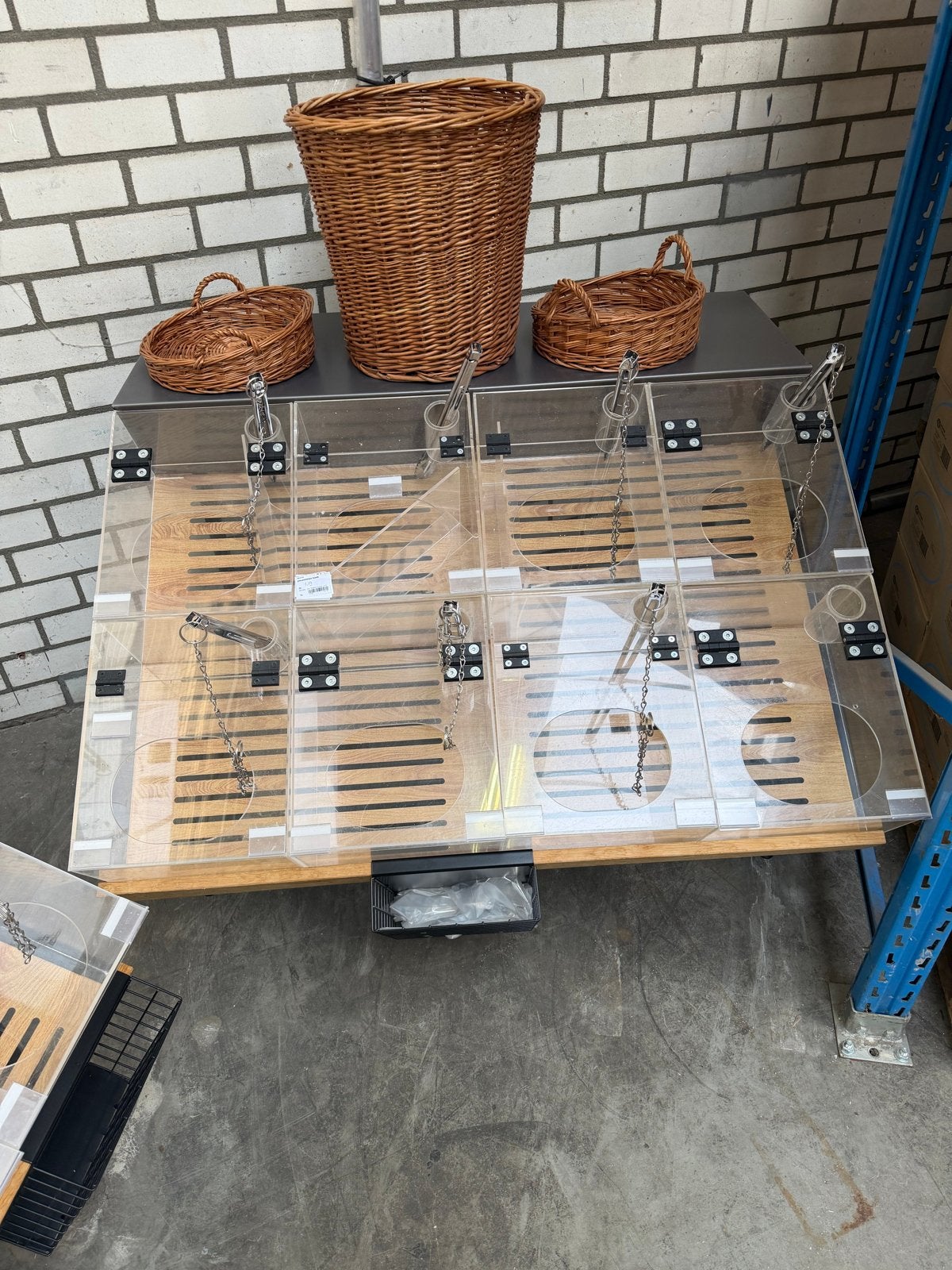 Broodpresentatietafels met plexiglas bakken, Ophalen of Verzenden