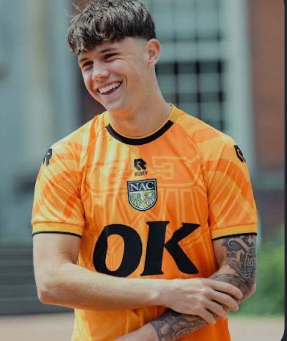 *gezocht* Nac 3de shirt maat 128, Ophalen of Verzenden, Zo goed als nieuw, NAC Breda, Shirt